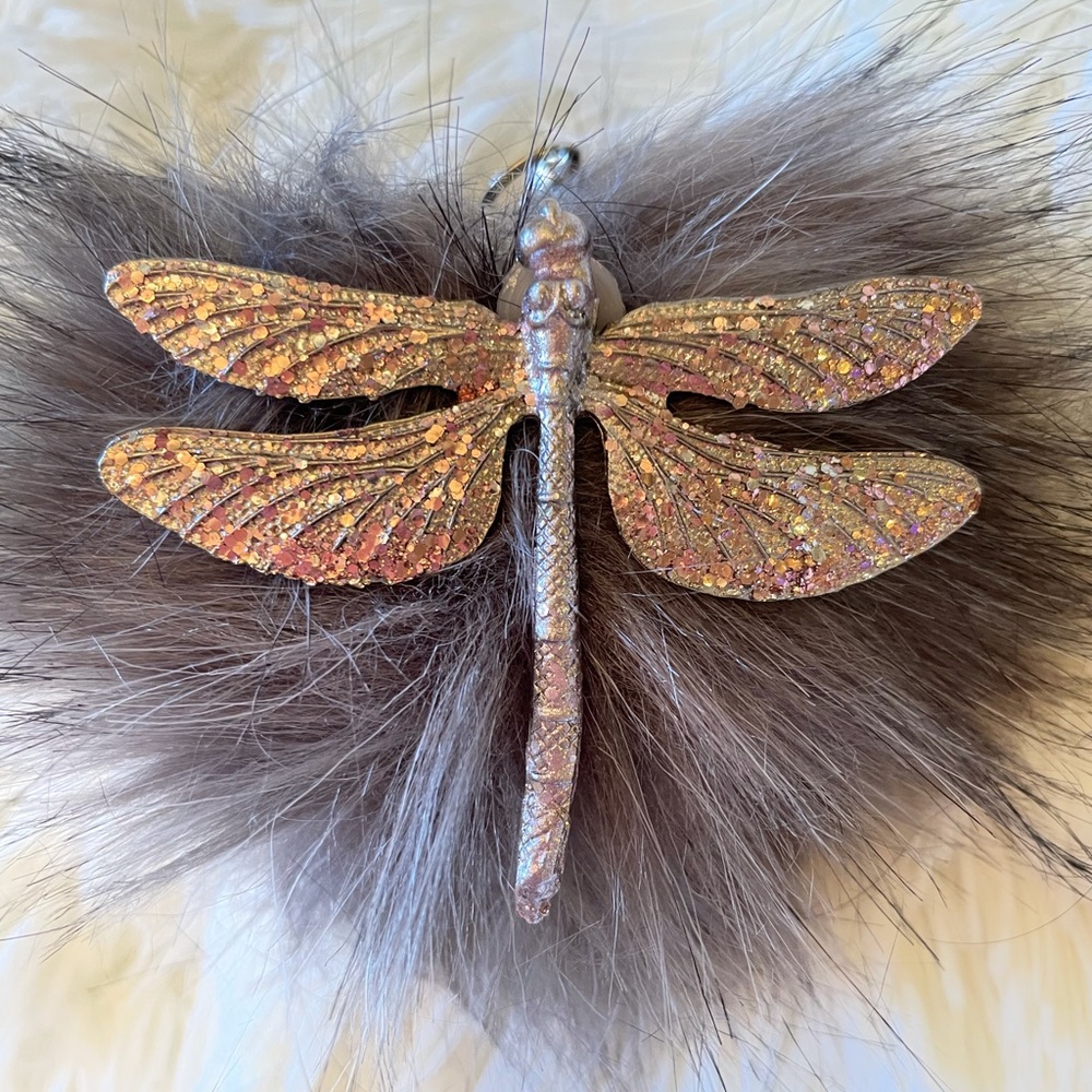 Dragonfly & pompom Keychain/Charm - Picture 2 of 4